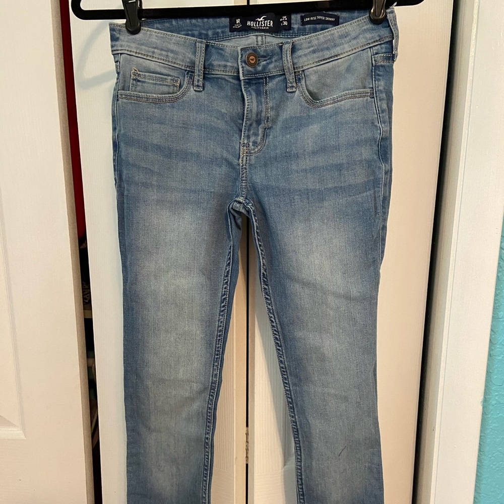 Low Rise Super Skinny jeans from Hollister